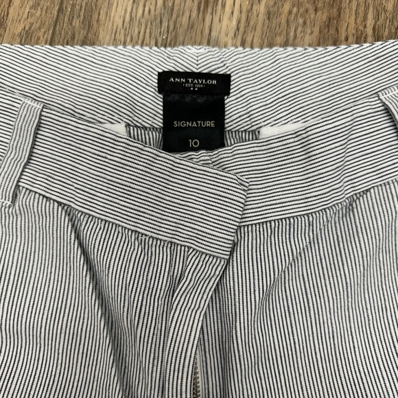 Women’s Ann Taylor size 10 Pin Striped Dress Shorts - Picture 2 of 10